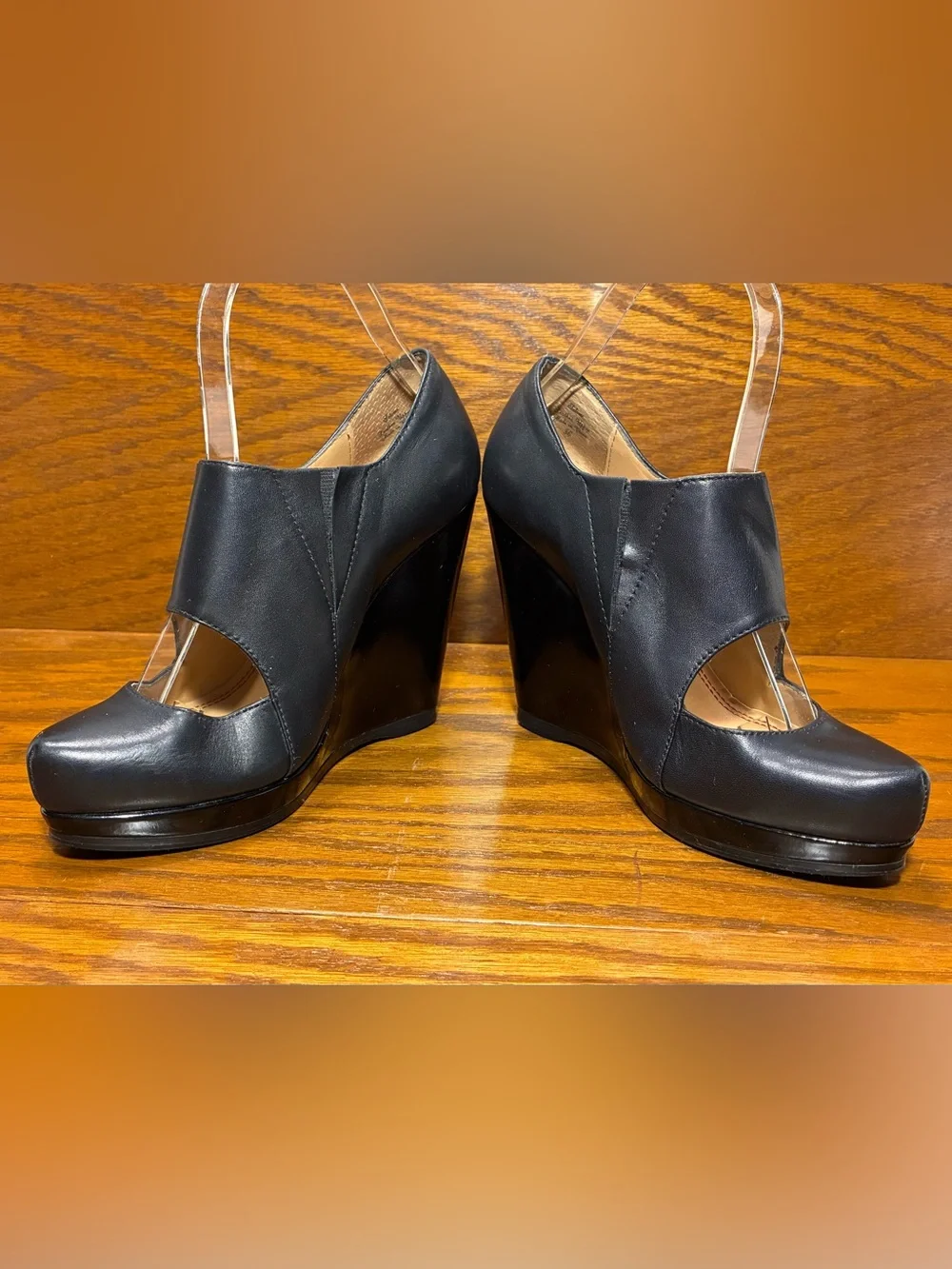 5/48 Saks Fifth Ave Black Leather Patent Platform Wedges EU 36 US 5.5